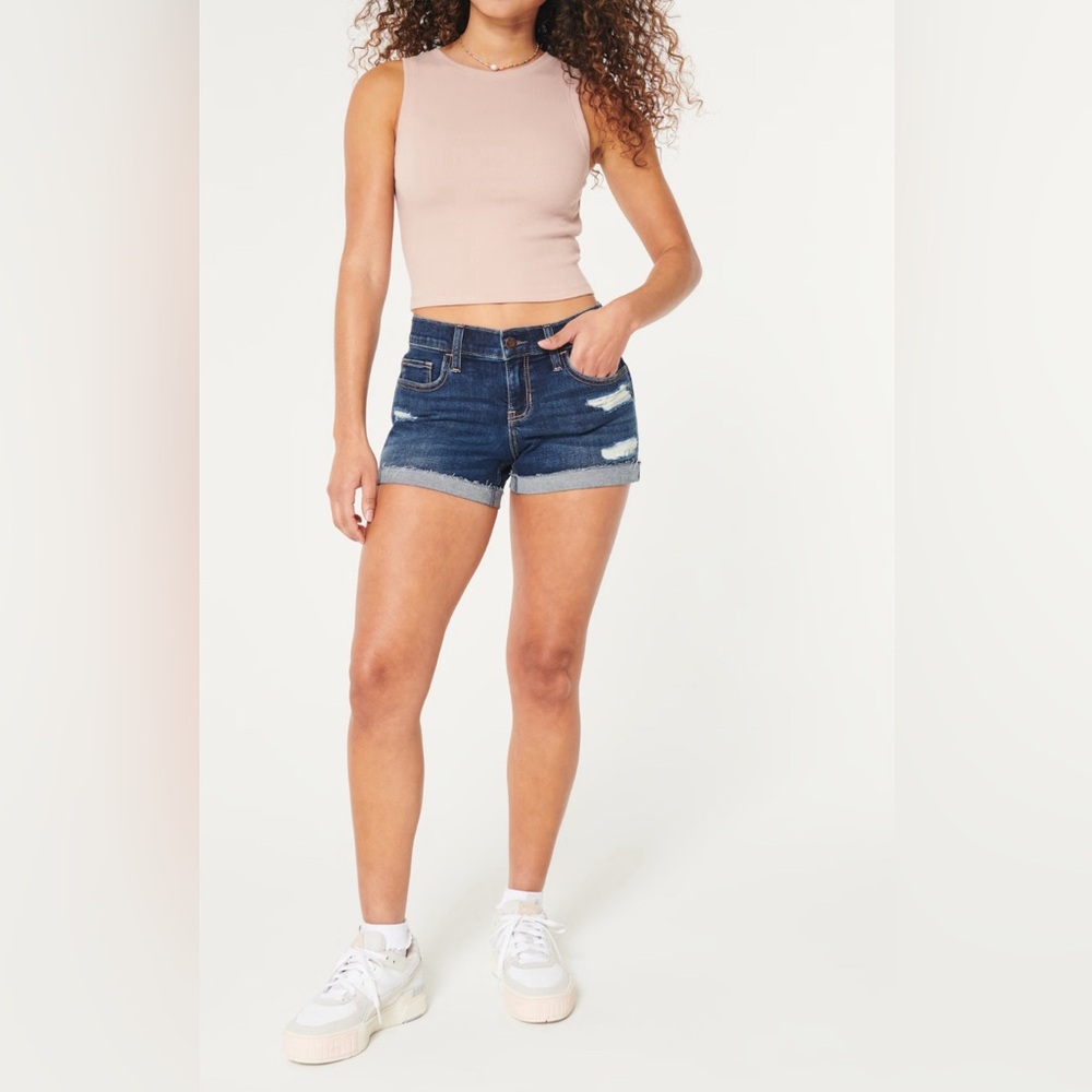 Women's Hollister Low-Rise blue shorts Ripped medium wash s. 3 waist 26 R. $45